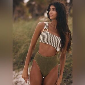 Free people Shell Maillot Smocked One-Piece Swimsuit size ALL NwT $180
